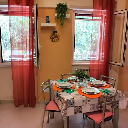 아파트 World House Oderisi Da Gubbio 214